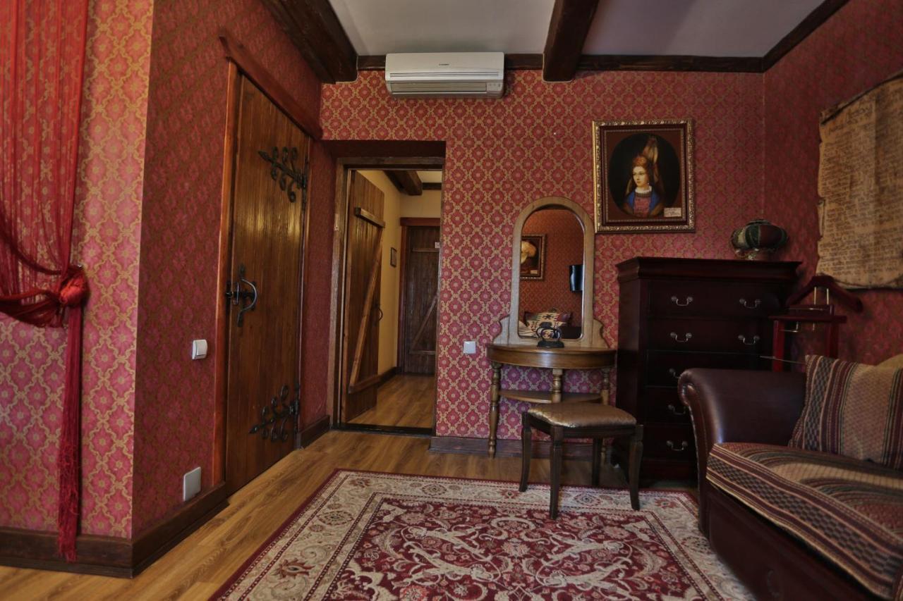 Hotel Fortetsya Hetmana Hatne Exterior foto